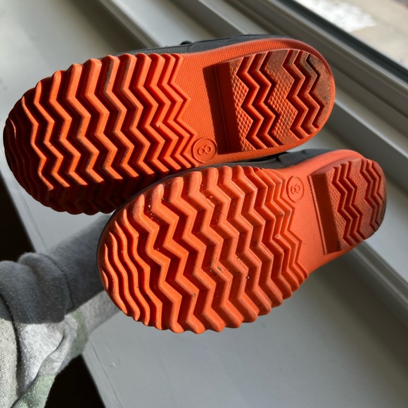 Cat & Jack Liddell snow boot 8 - Picture 5 of 5